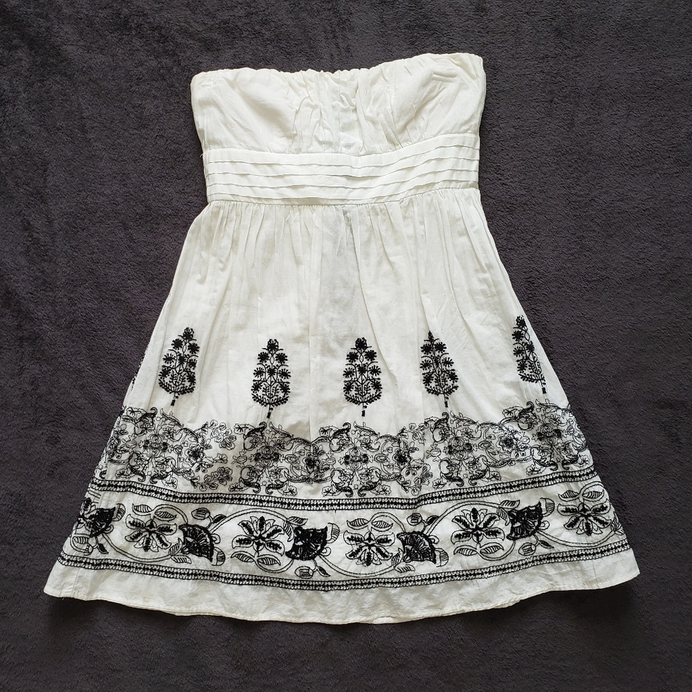 Twenty One Vintage Damask Juniors Summer Sweetheart Strapless Dress - Medium